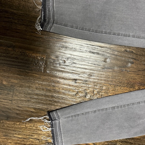 Articles of Society Grey Wash Jeans in Size 30 - Picture 3 of 5